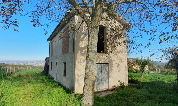 Casa indipendente con terreno a Rocca San Felice 2598 - Tutte le immagini