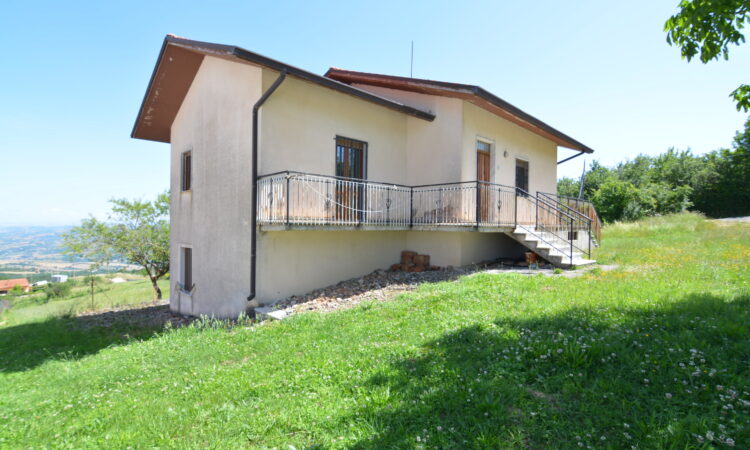 Casa indipendente con terreno a Guardia Lombardi 2601 - Tutte le immagini